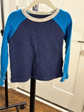 Boden Navy Sweatshirt with Yellow Dog Graphic